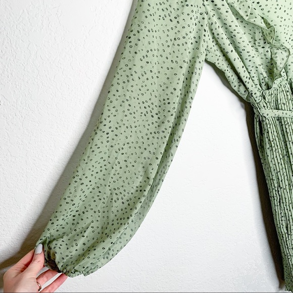 Nordstrom Green Polka Dot Pleated Ruffle Long Sleeve Mini Dress Size Medium NWT - Picture 4 of 8